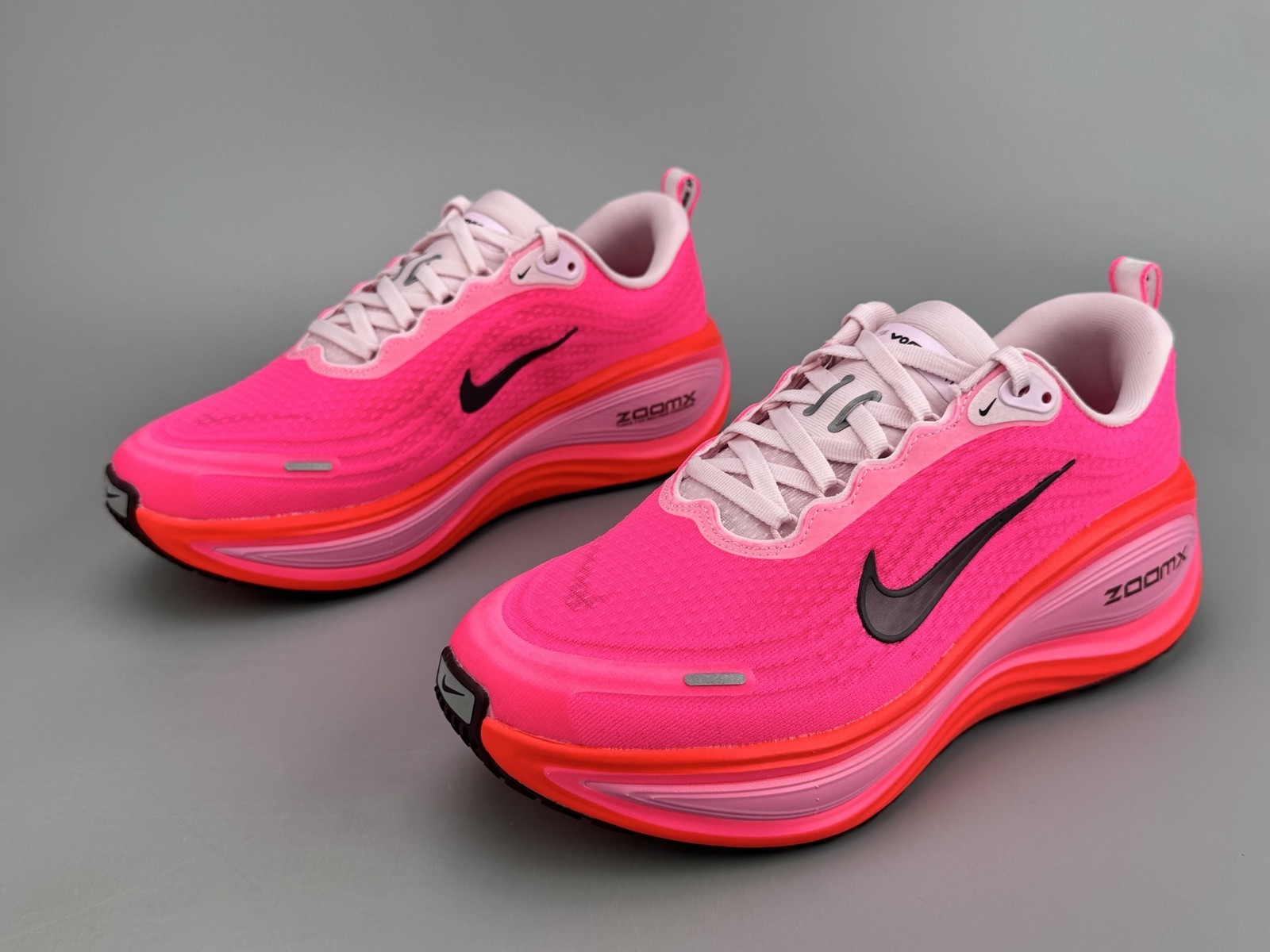 Vomero Plus Hyper Pink Bright Crimson HV8154-604