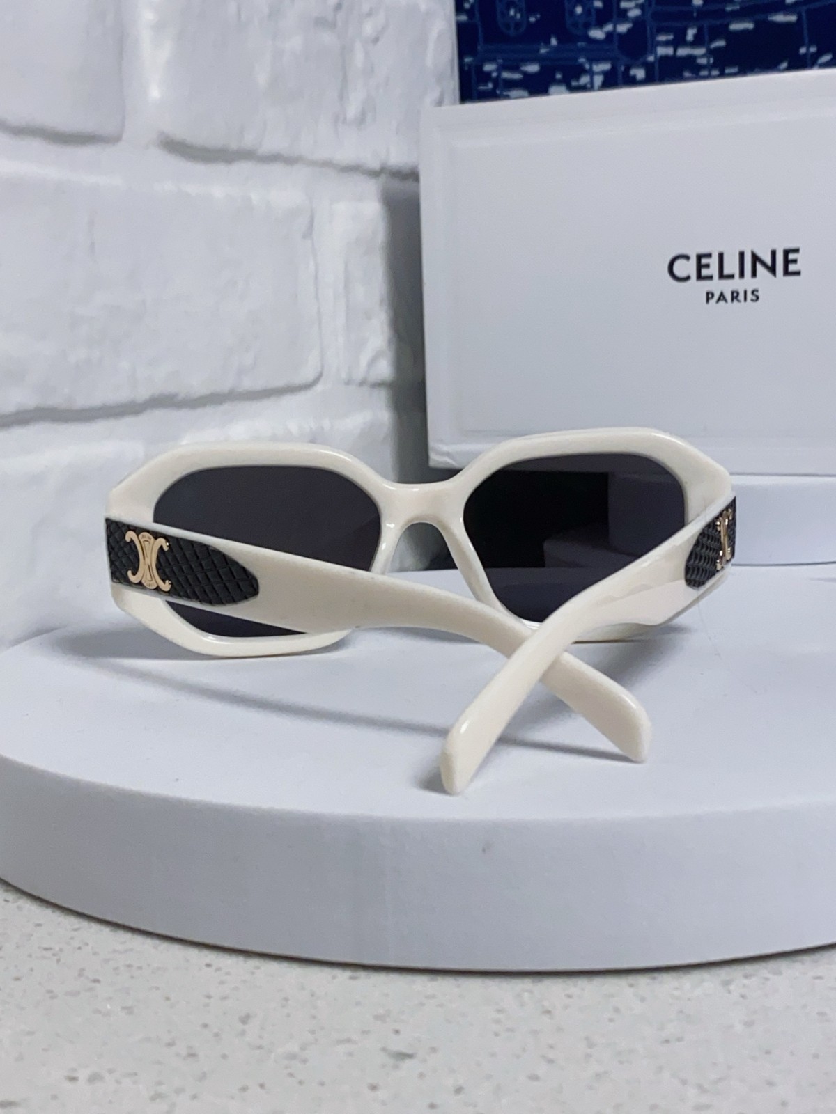 CELINE CL40253U White Black Octagonal Dark Grey Sunglasses Size 56-17-140