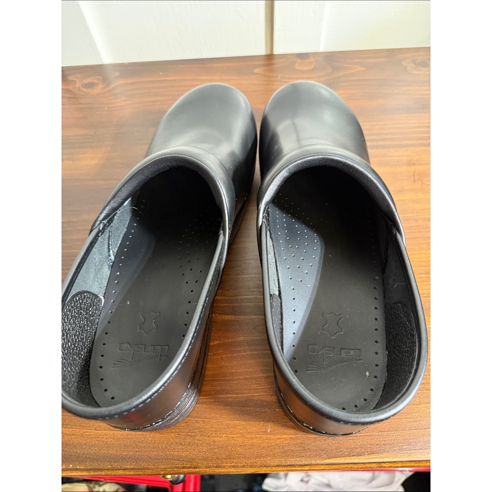 Dansko Professional Black Leather Clogs Men’s EU 45 Slip Resistant Work Shoes