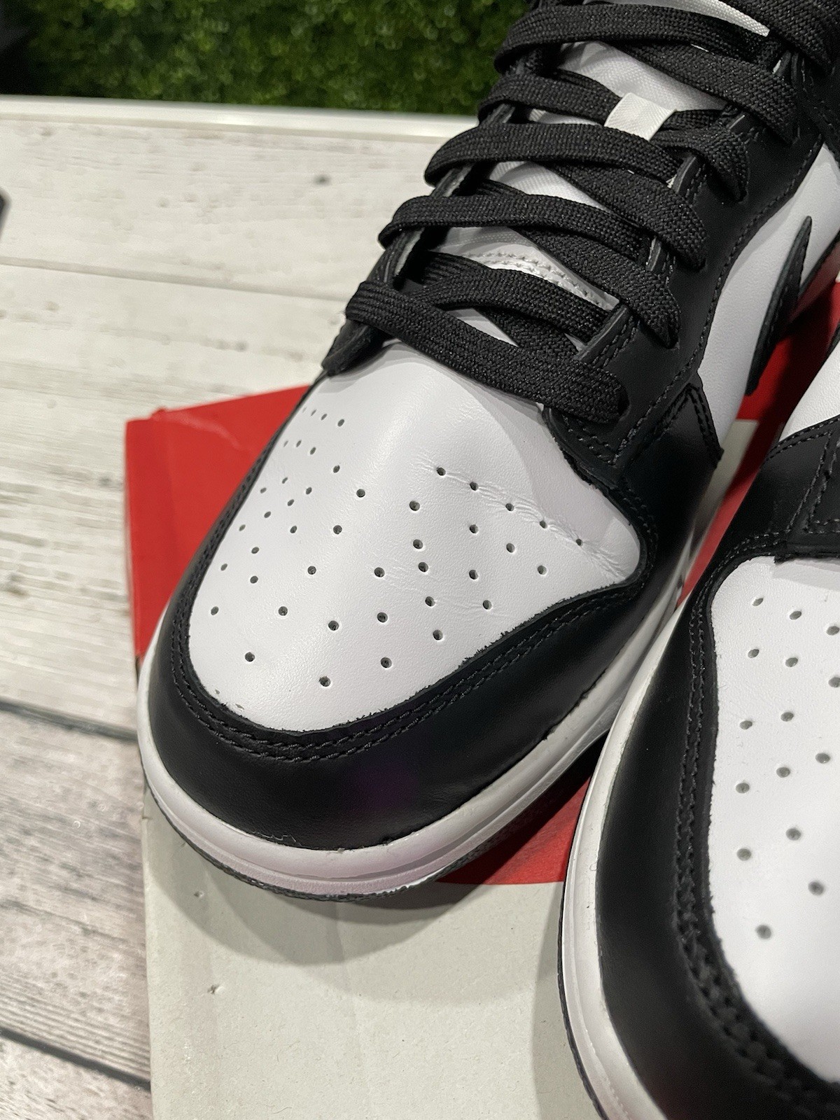 Size: 10.5M – Nike Dunk Low Retro: Panda – PRE-OWNED – DD1391-100