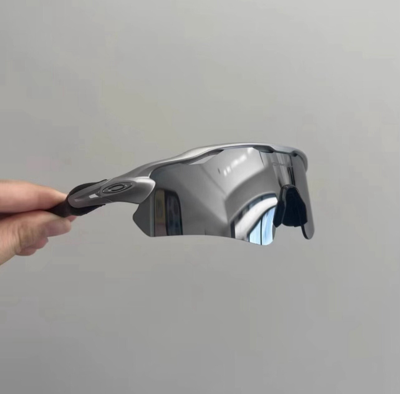 Oakley Radar EV Path OO9208 Lightweight Sunglasses Silver Frame Prizm Silver Len