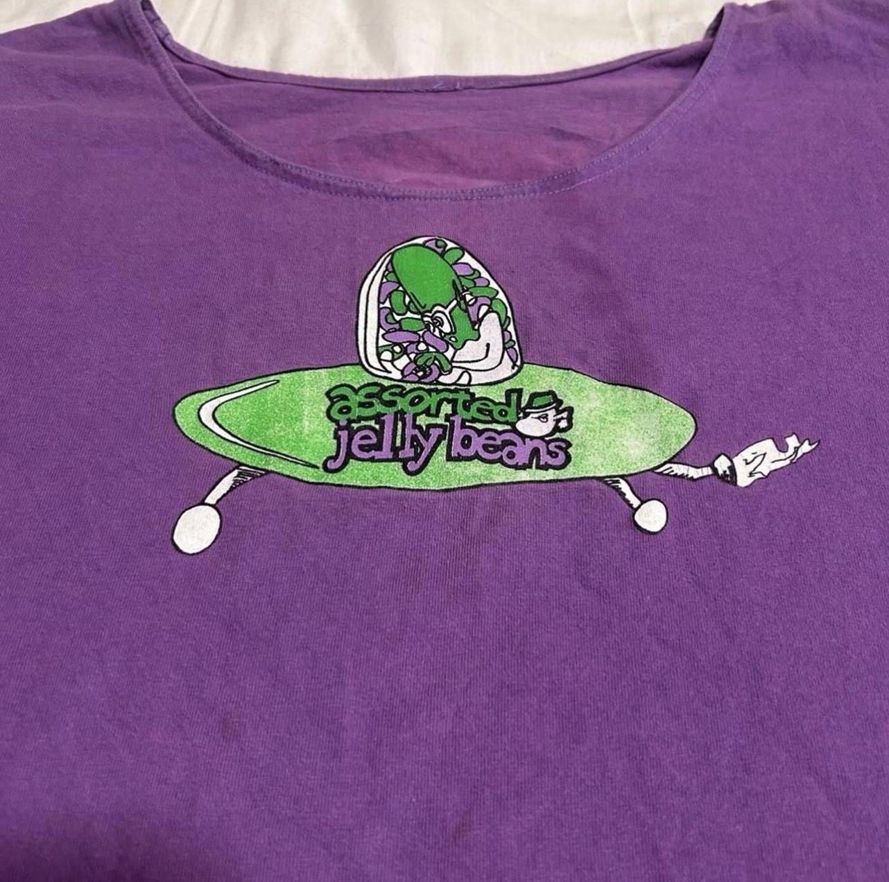 90s Vintage Assorted Jelly Beans Men’s Purple Graphic T-Shirt XL