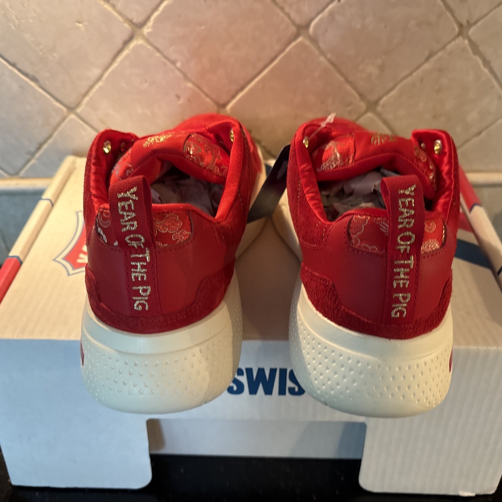K-Swiss CR-329 City Runner Red Suede Gold Sneakers Men’s 10.5 New In Box Rare