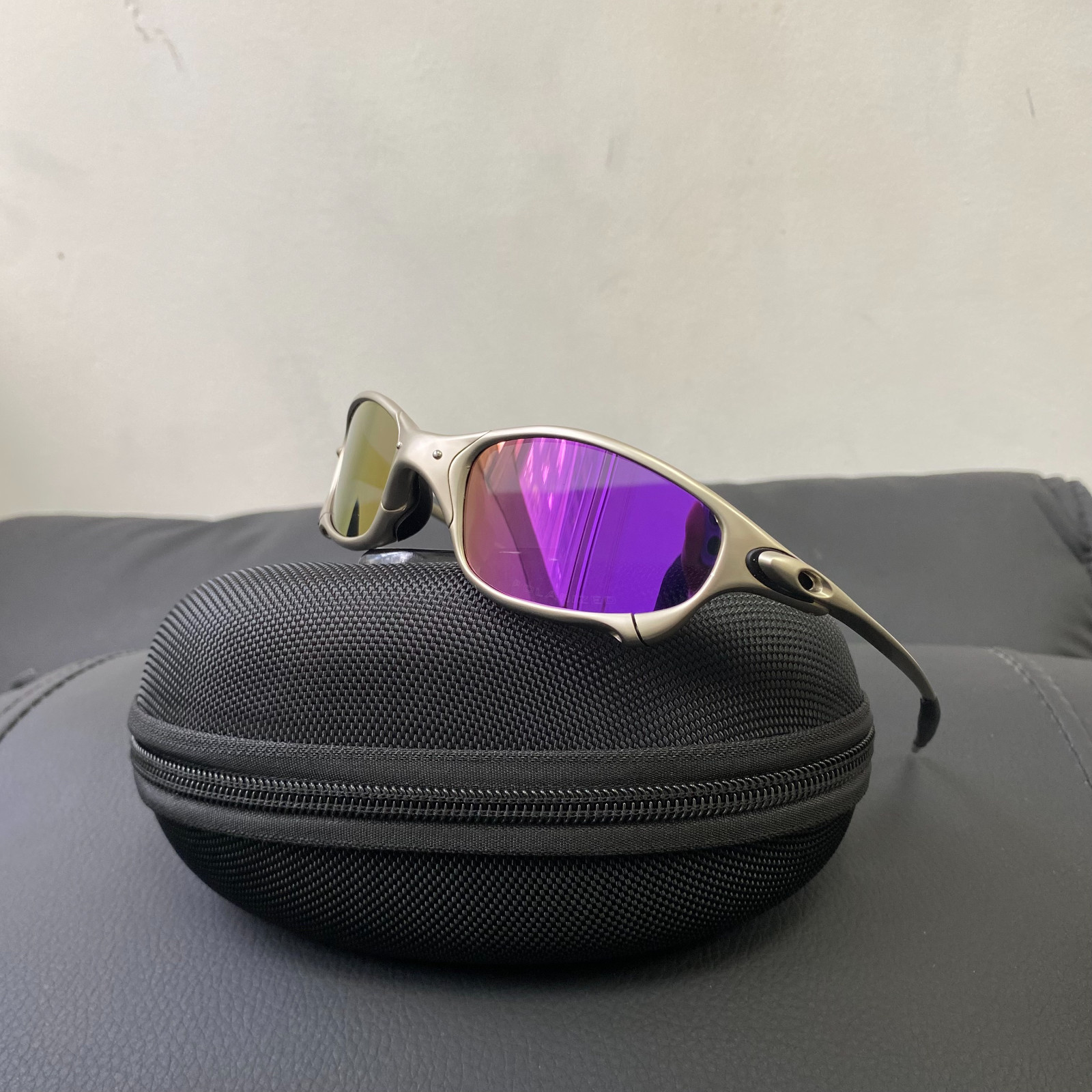 Vintage Oakley Juliet 1.0 X-Metal Polarized Sunglasses Silver Frames Purple Lens