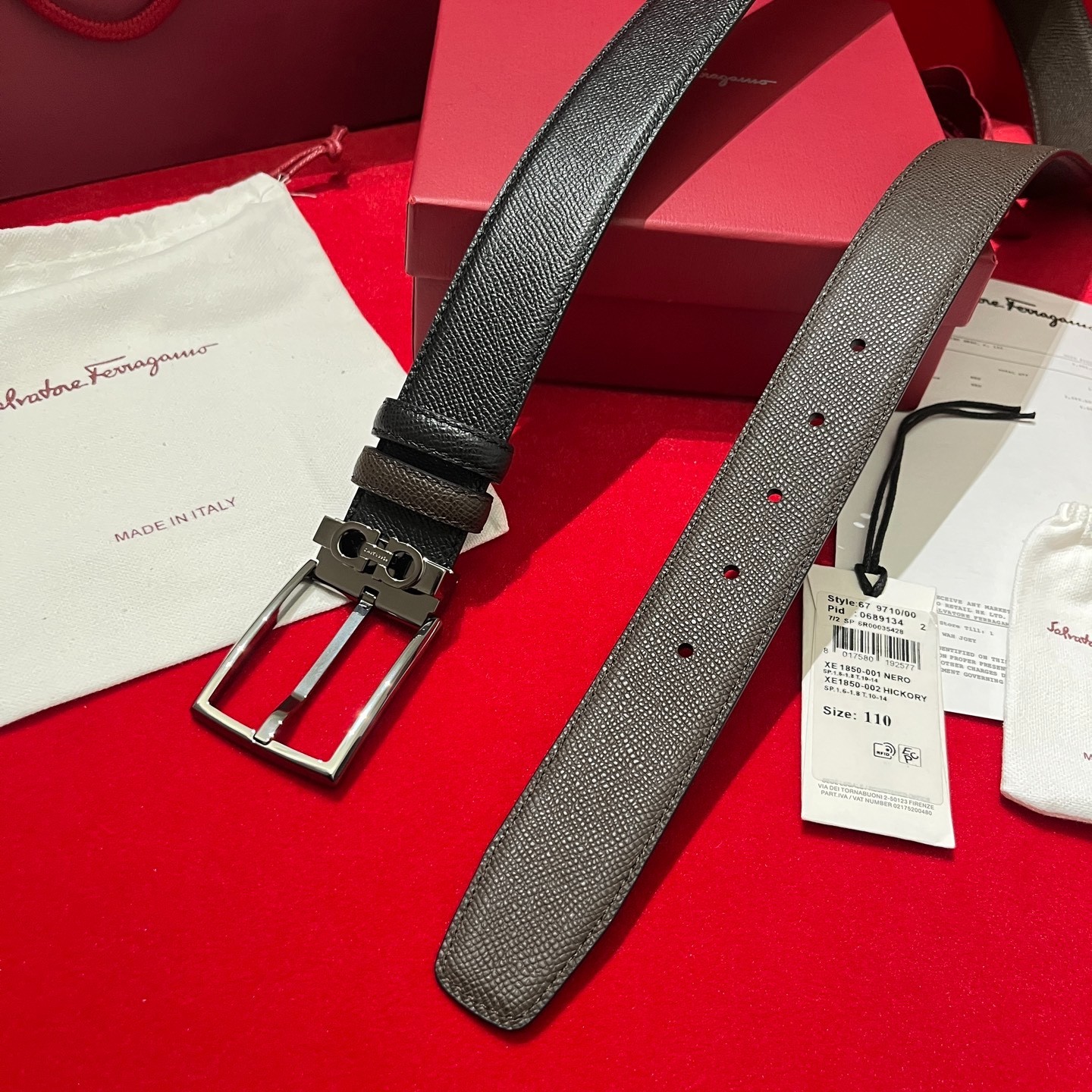 Salvatore Ferragamo Belt Handcrafted classic Gunmetal Buckle Reversible