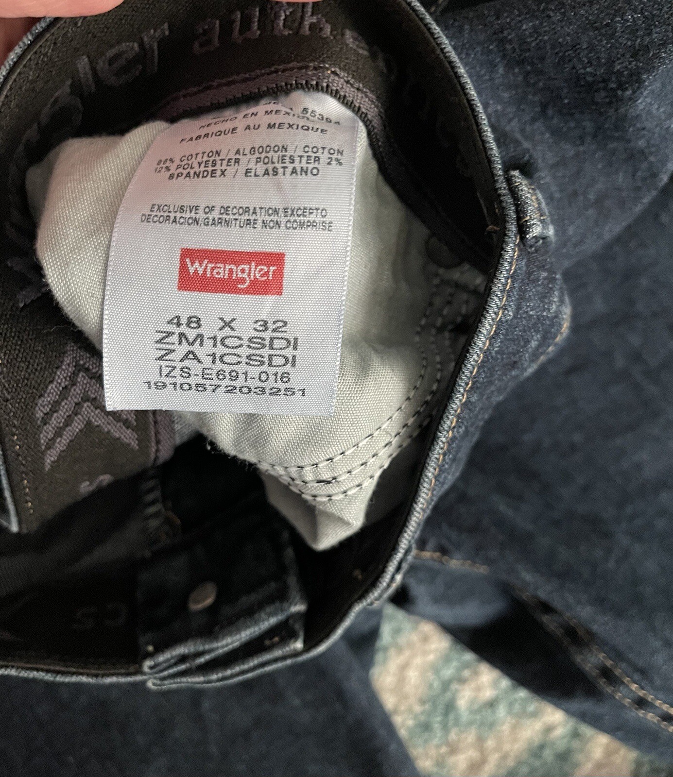 Wrangler Authentic Jeans Mens Size 48×32 Regular Fit 100% Cotton Blue