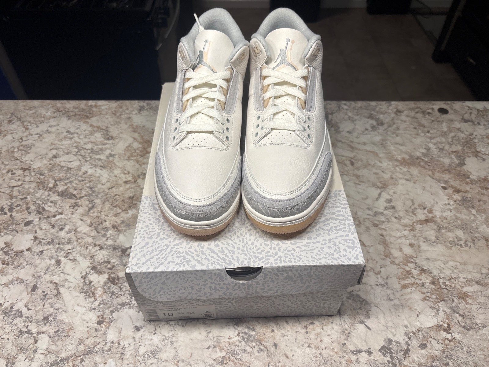 Size 10 – Air Jordan 3 Retro SE Craft Ivory