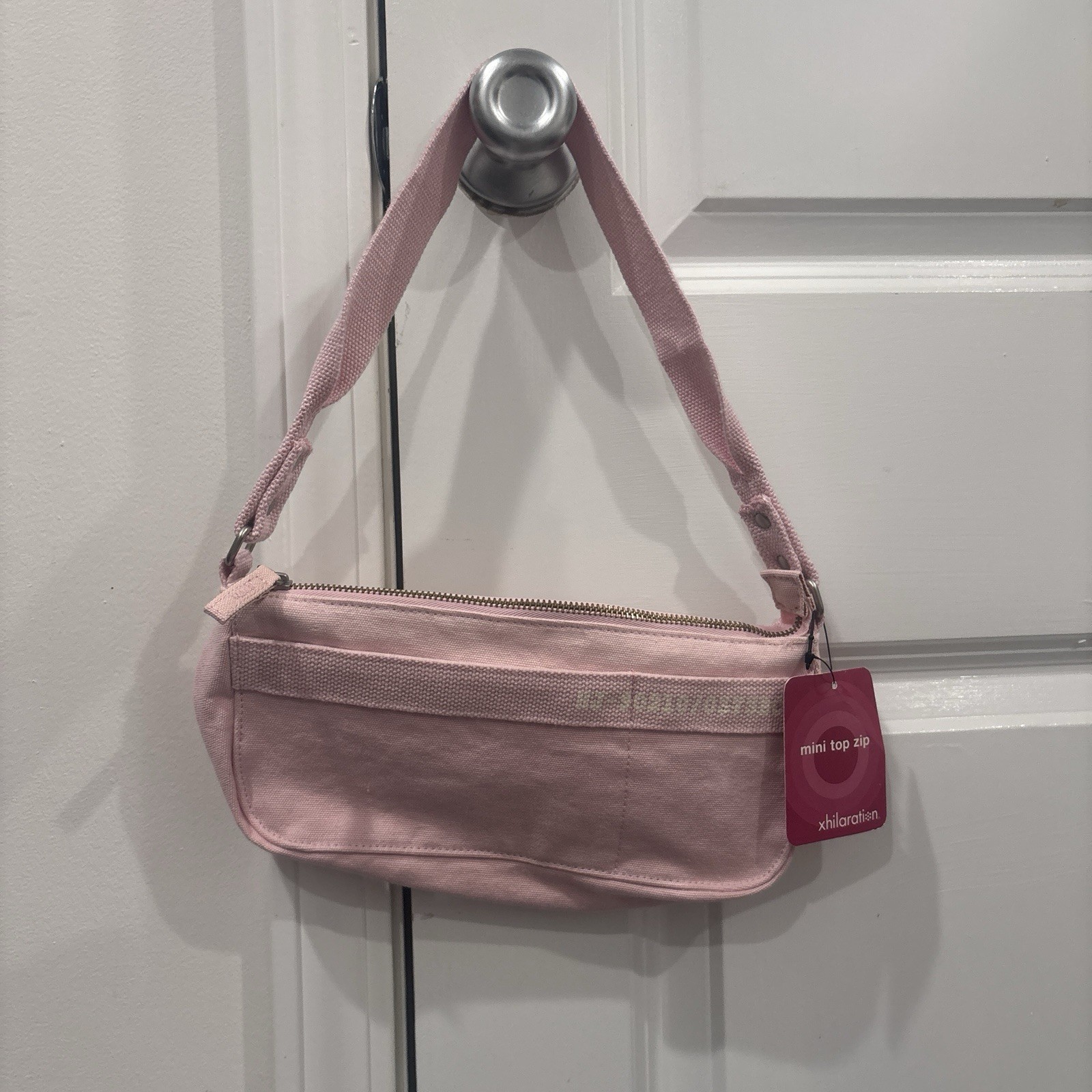 Xhilaration Pink Small Shoulder Bag Zip Closure Detachable Adjustable Strap
