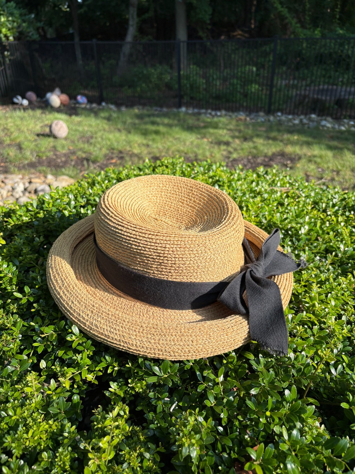 Helen Kaminski Australia Raffia Sun Hat with Removable Black Band, original box