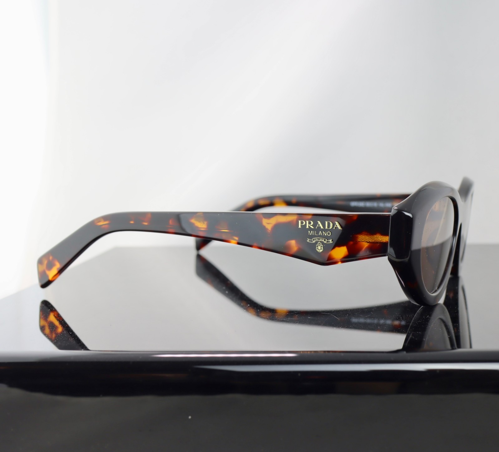 Prada PR26ZS Tortoise / Brown Lens Round Sunglasses 100% UV