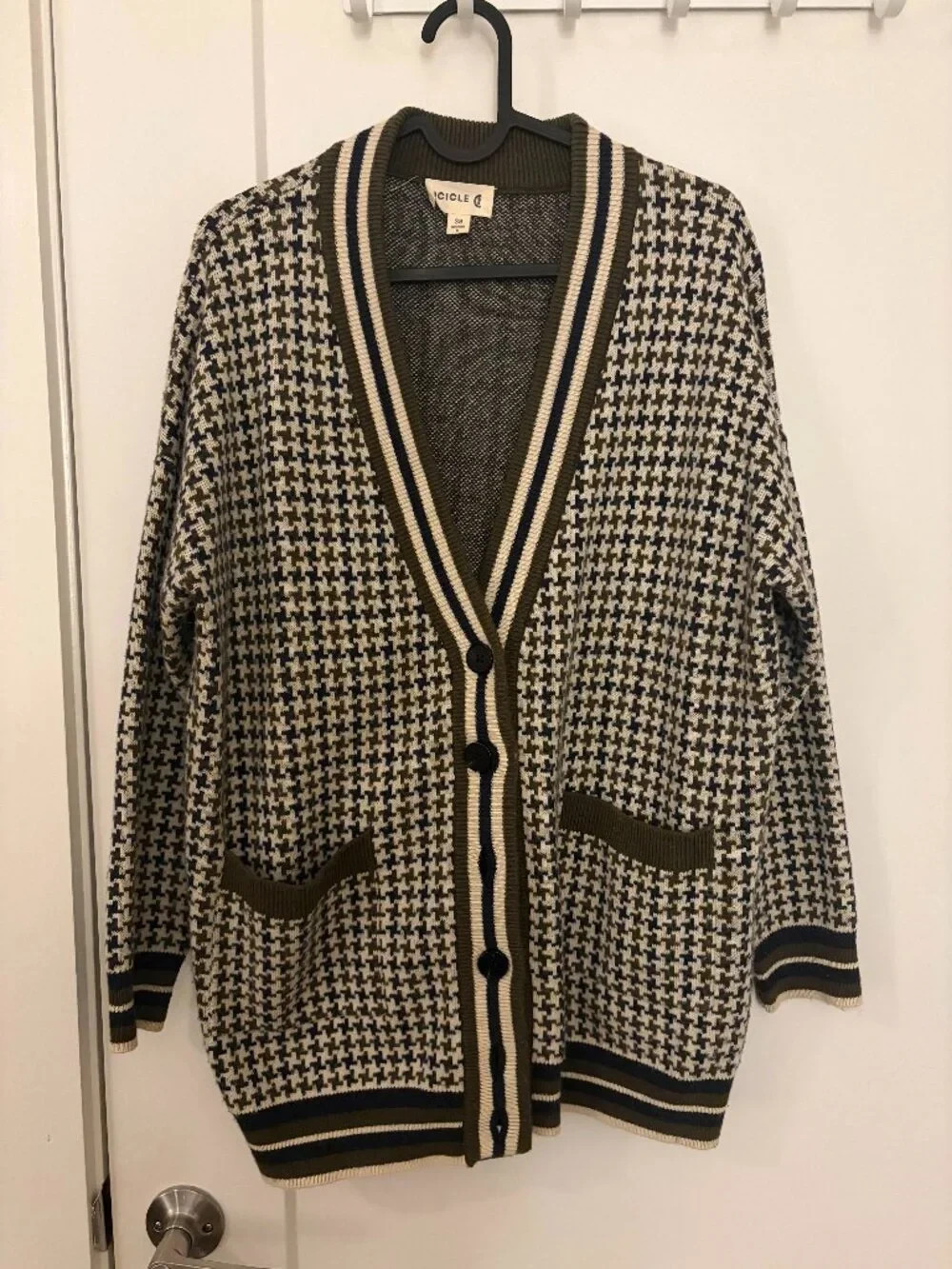 Icicle Women Cardigan in 100% Wool, 165 cm size 6