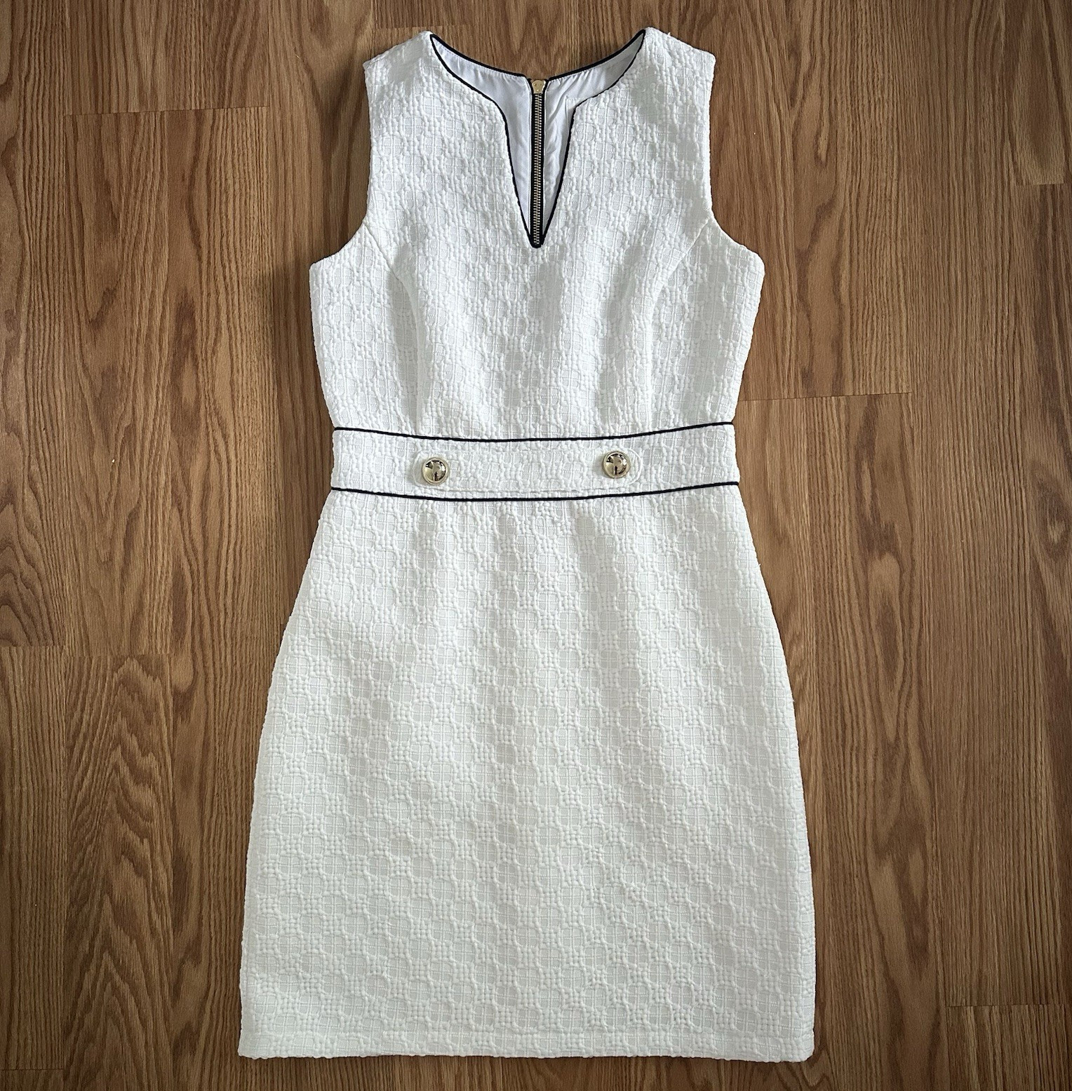 STS Sail to Sable White Textured Tweed V-Neck Shift Dress Zip Navy Trim