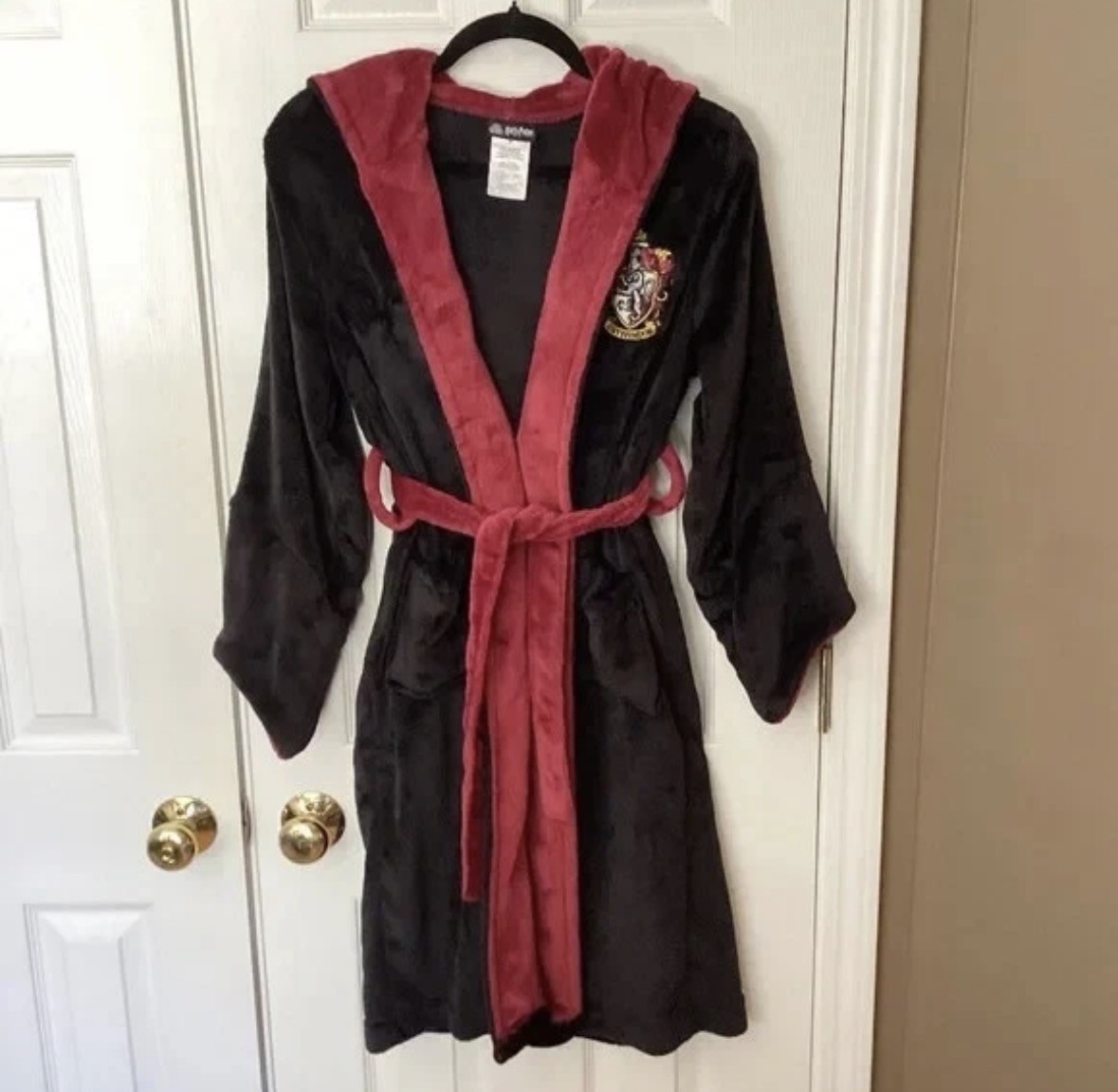 Harry Potter Gryffindor Plush Bathrobe Junior M – Official Wizarding World