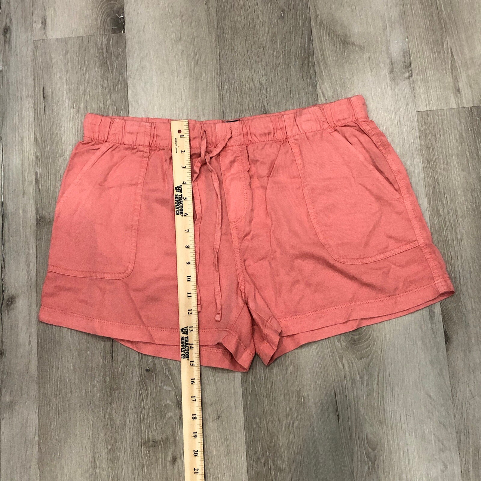 Gap Mid (8.5-10.5 in) Rise Shorts for Women Sz L