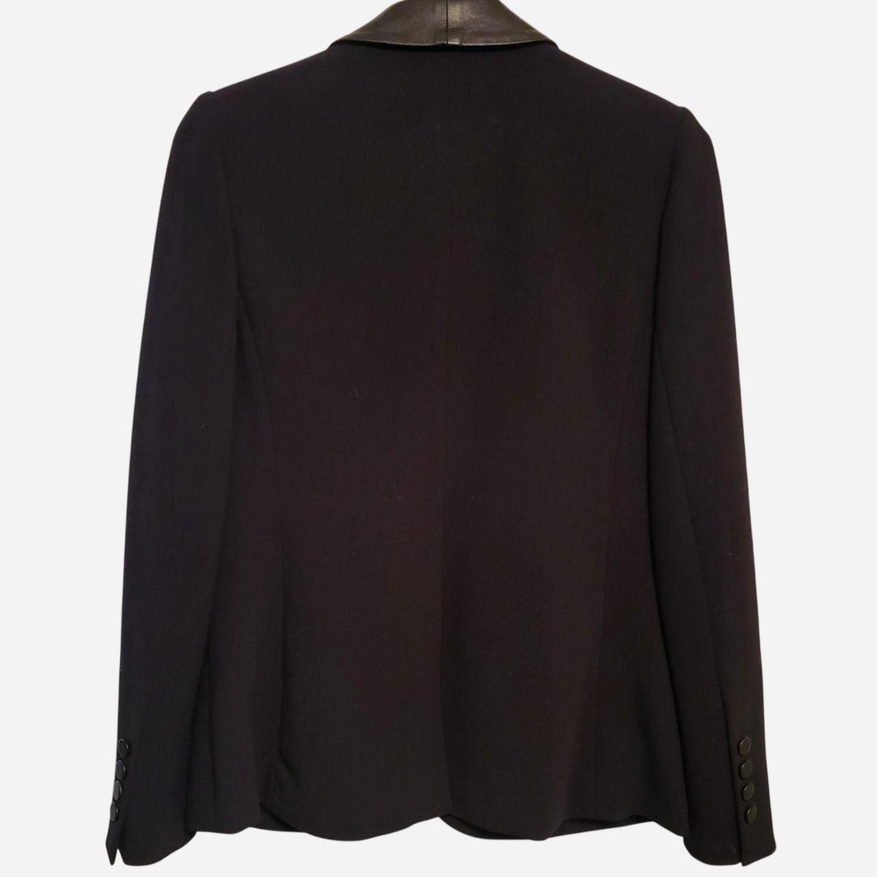 Lord and Taylor size 10P Women’s Black Blazer with a sleek leather lapel
