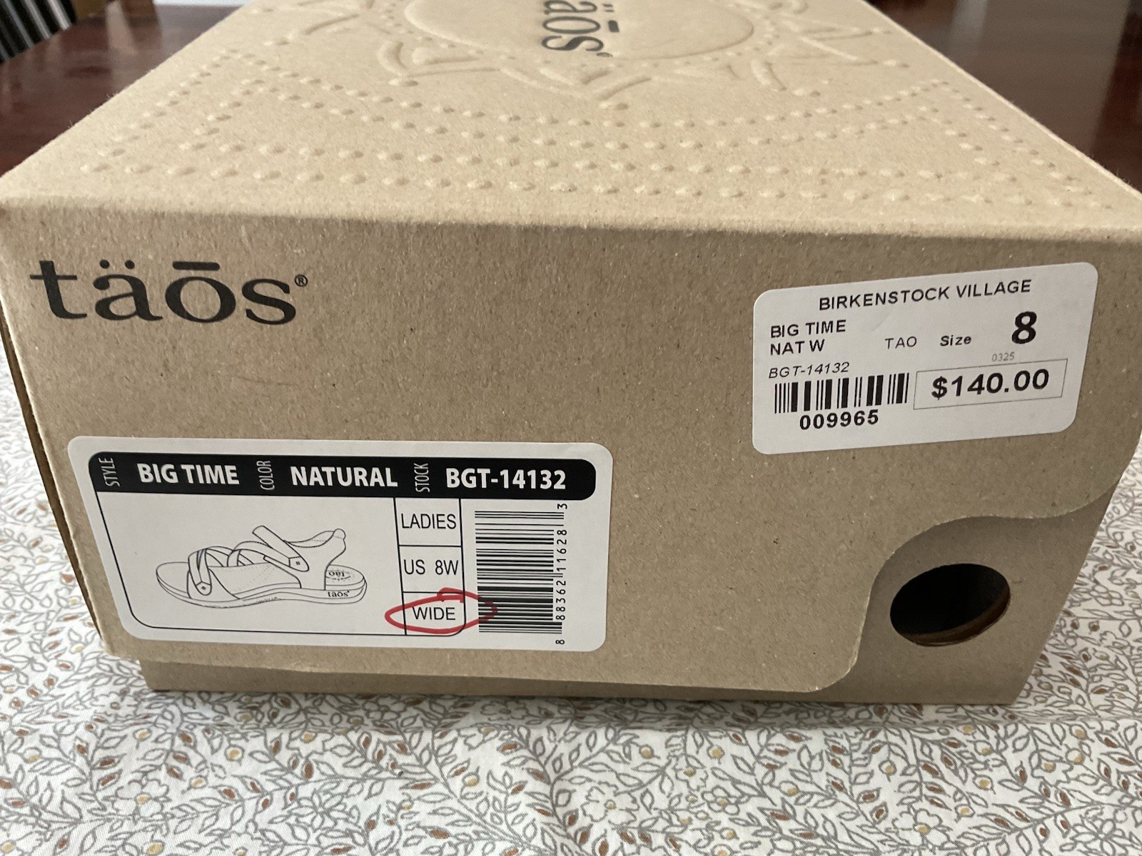 Taos Women’s Leather Strappy Studded Sandals Hook & Loop Natural 8 Wide