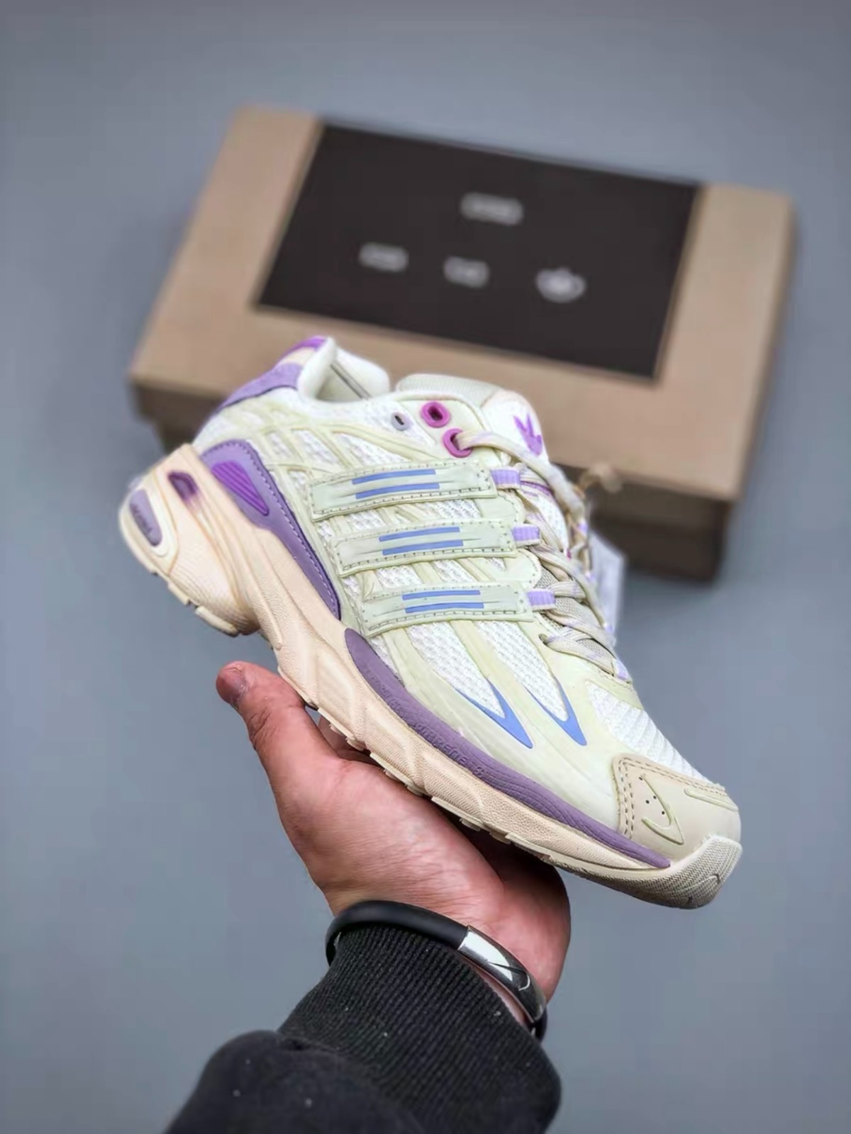 adidas Adistar Cushion Cream Preloved Purple – IH0278