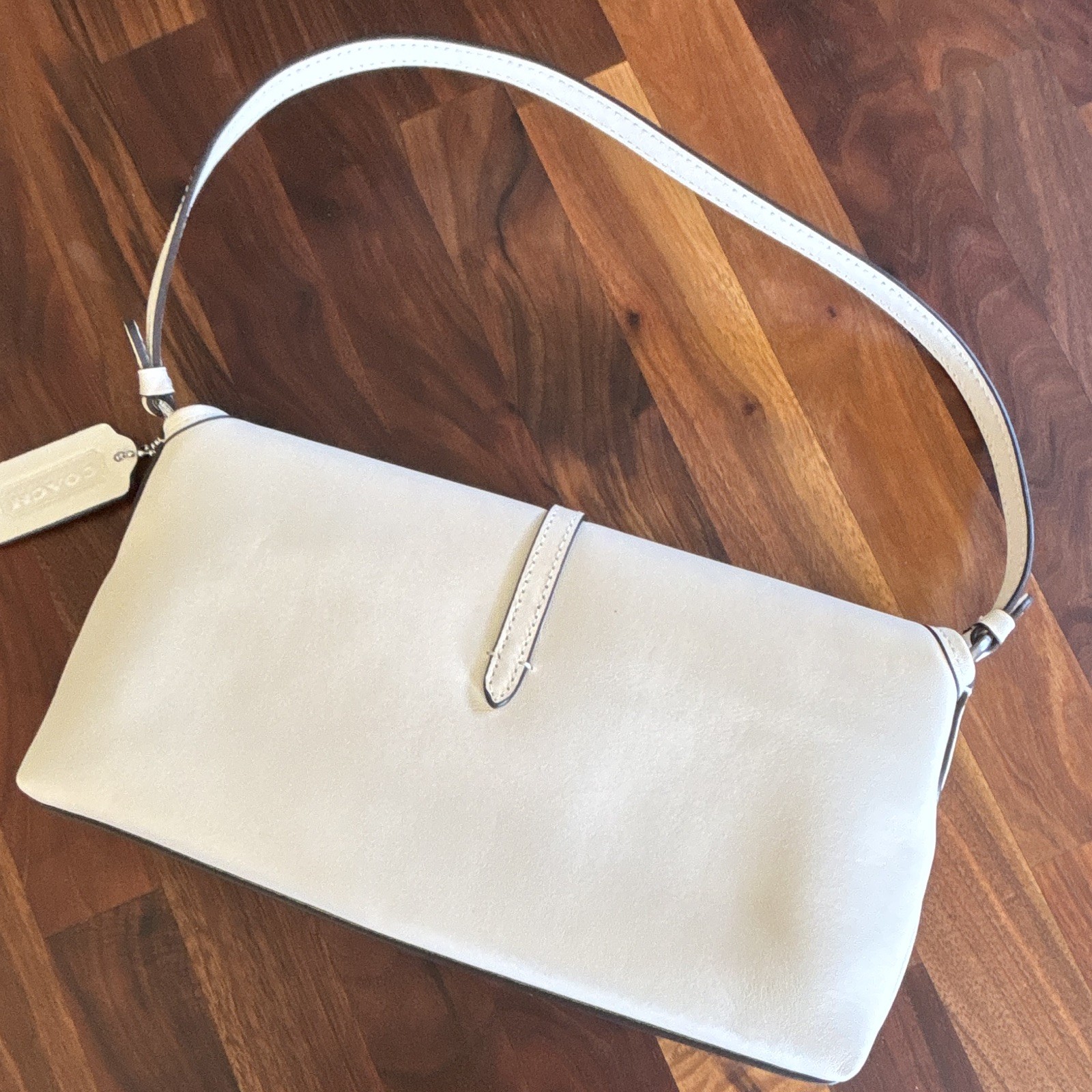 Coach Hamptons Chalk Small Shoulder Bag Zip Closure Silver Hardware Lined