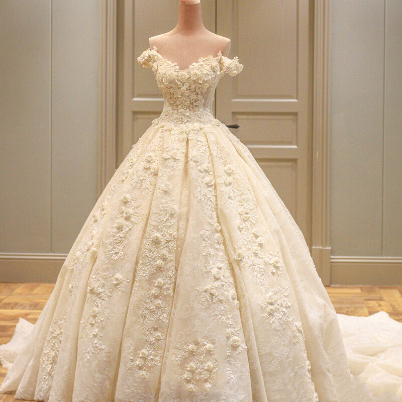 Luxury Wedding Dresses with 3D Flowers Off-Shoulder Appliques Bridal Ball Gowns