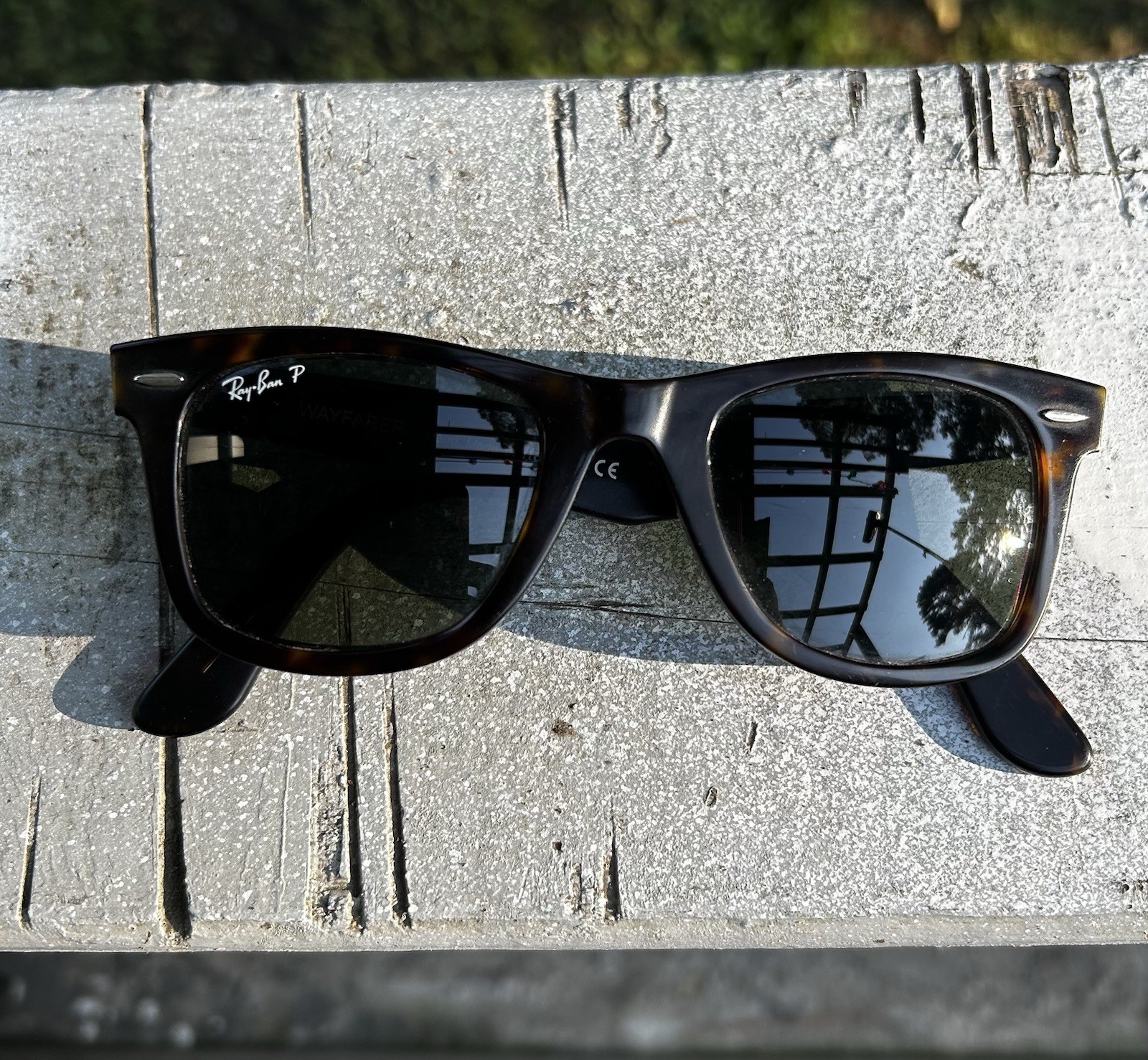 Ray-Ban RB2140 Original Wayfarer902 Tortoise Polarized SunglassesMade in Italy