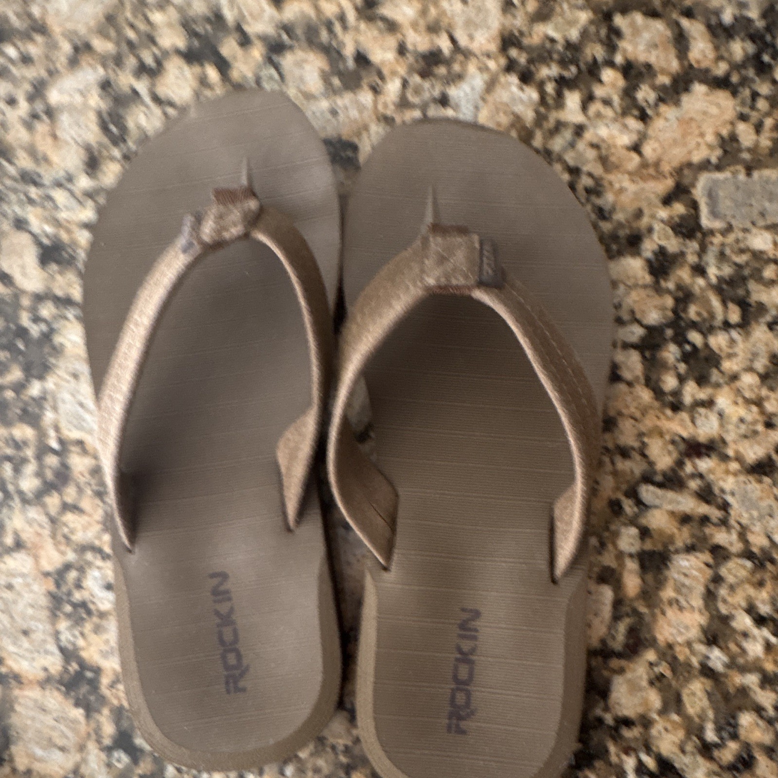 Rockin Men’s Brown Solid Flip Flop Sandals Slip-On Logo Accent Casual