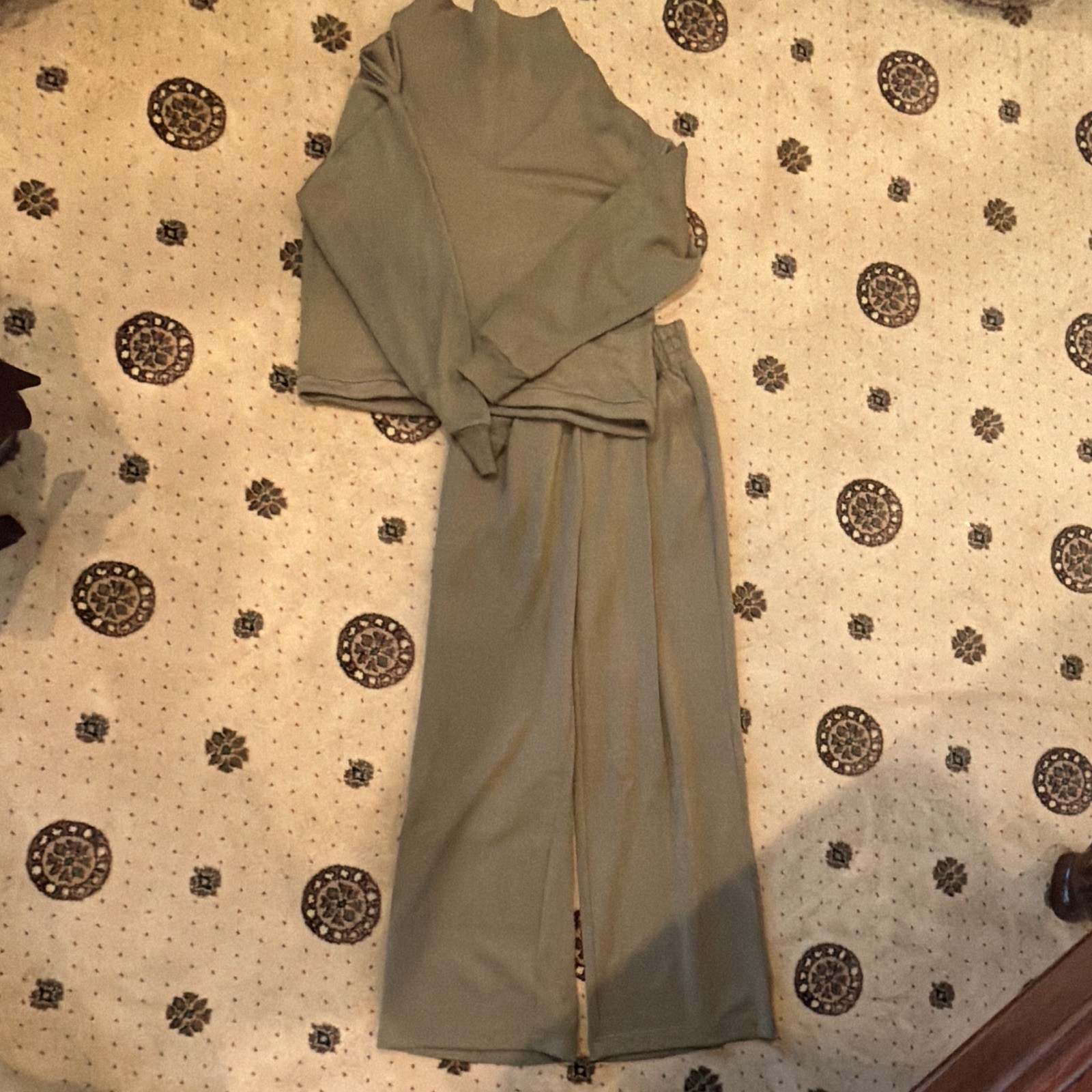 Varley Betsy Sweatshirt + Wide-Leg Pants 2pc Set XS Green Mock Neck