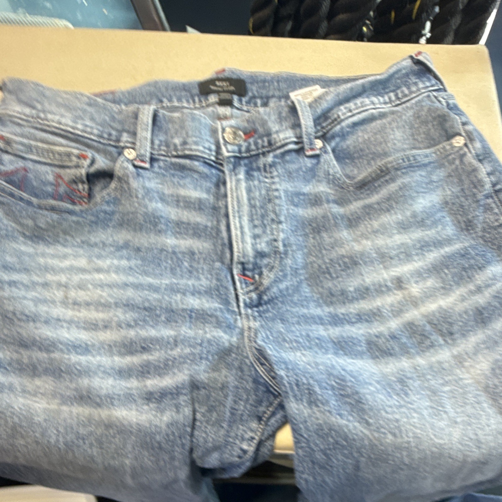True Religion Men’s Relaxed Straight Light Wash Blue Denim Jeans 5-Pocket