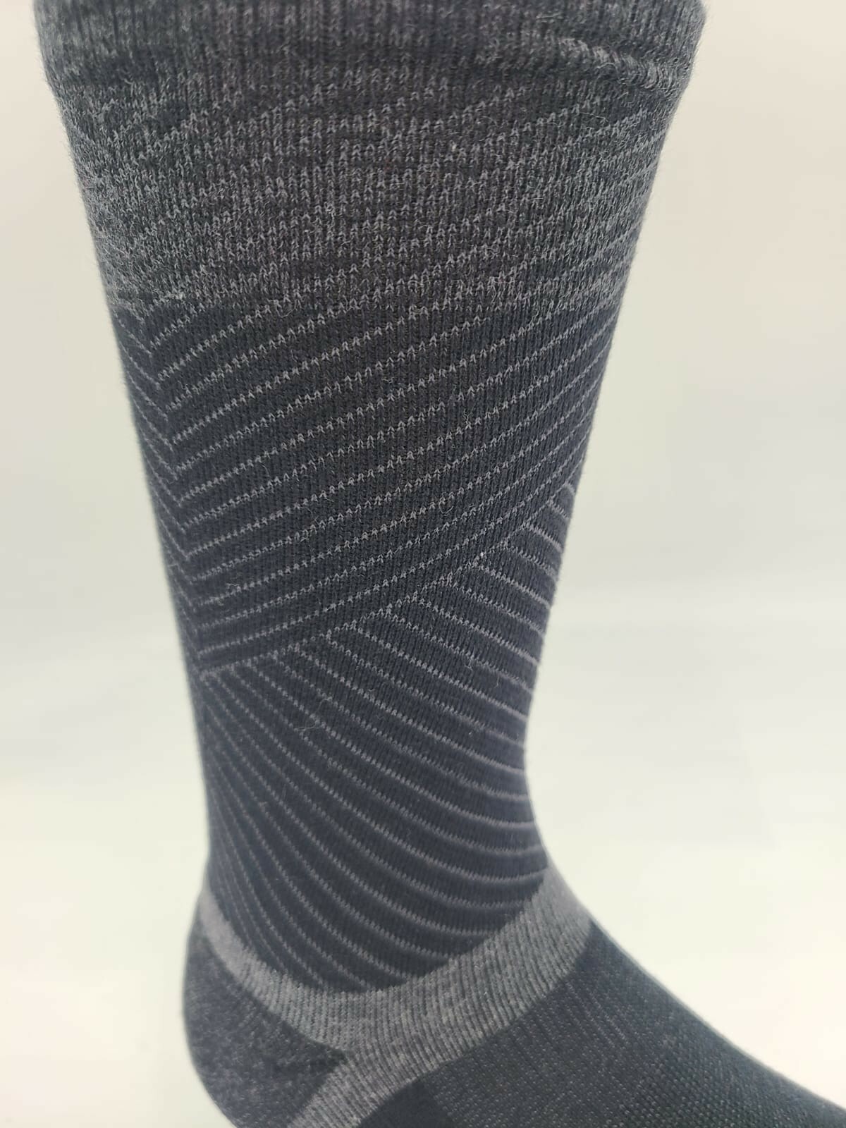 DOCKERS Ultimate Mens 6 Pairs Temperature Management Black Crew Socks Size 6-12
