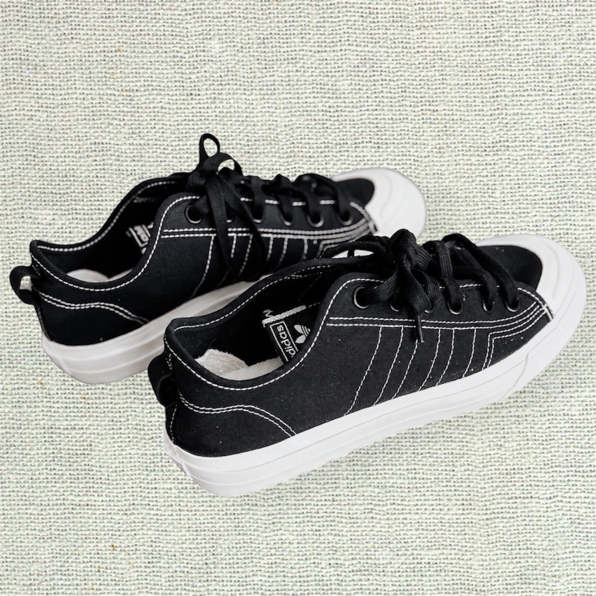 Adidas Nizza Black/White Low Top Lace-Up Sneakers Rubber Outsole Solid