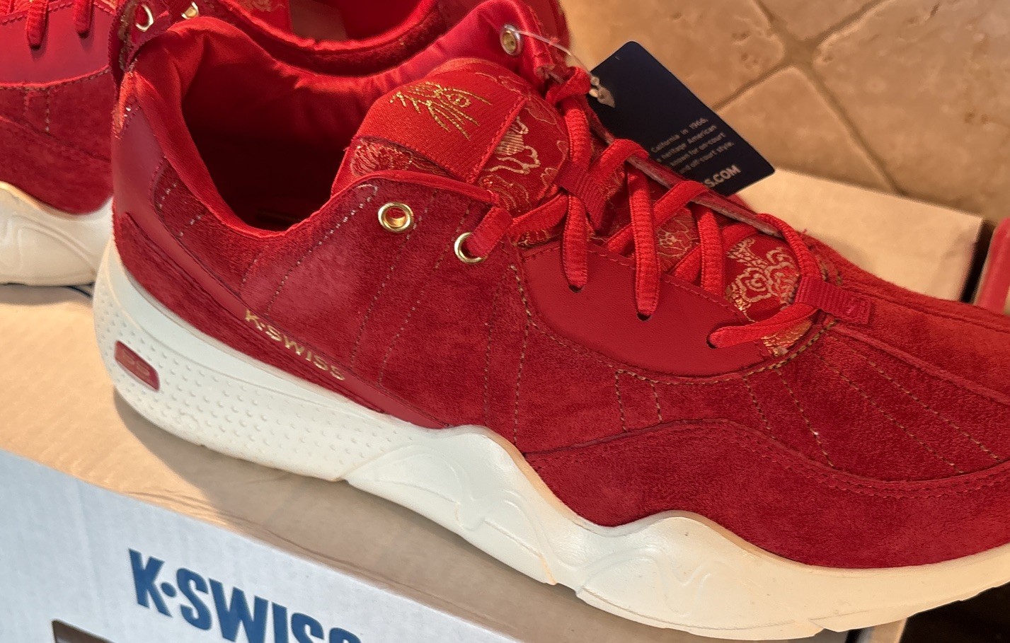 K-Swiss CR-329 City Runner Red Suede Gold Sneakers Men’s 10.5 New In Box Rare