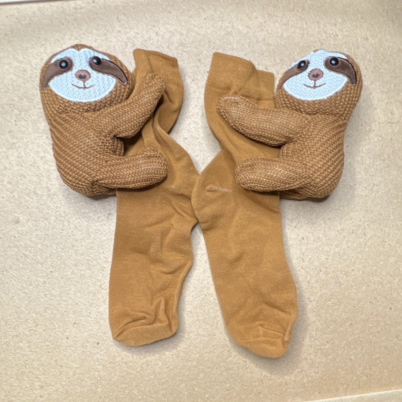 Brown 3D Sloth Novelty Crew Socks Women’s One Size, 2 Pairs X004W3BGU5