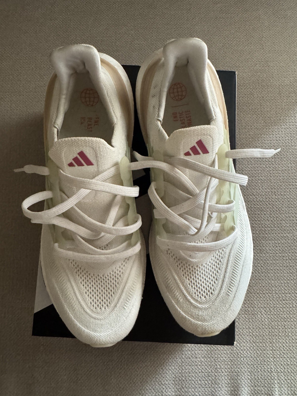 adidas UltraBoost Light unisex women’s 10.5 men’s 9.5 NO BOX