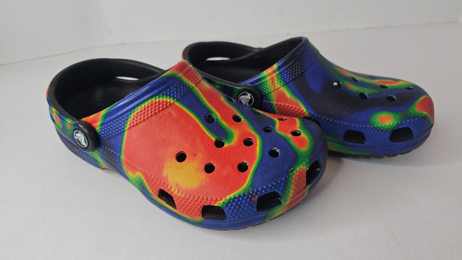 Crocs Classic Solar Rainbow Clogs Tie Dye Multi US Men 4 Women 6