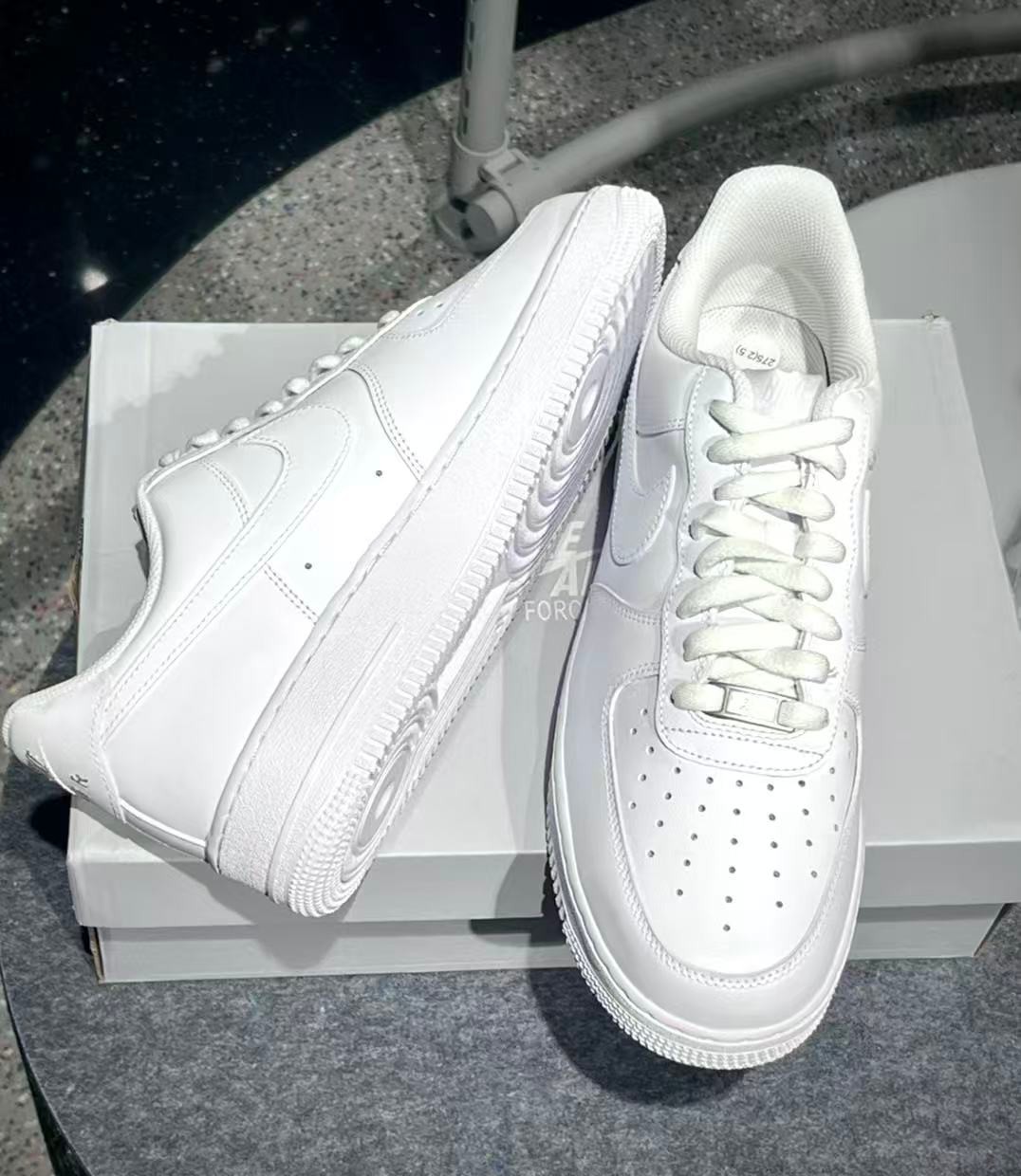 Men’s Air Force 1 “Triple White” Low Top Classic Sneakers US Size 7-13