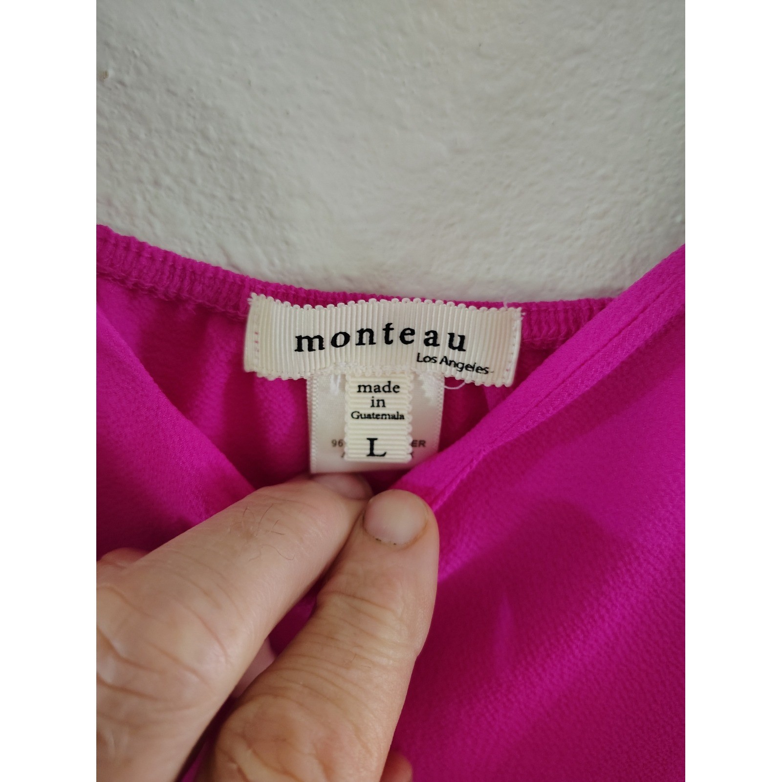Monteau Los Angeles Hot Pink V-Neck Spaghetti Strap Camisole Blouse Large