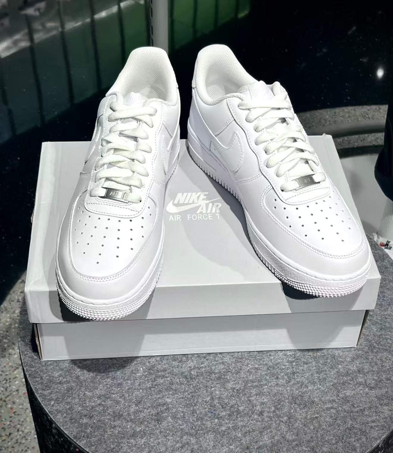 Men’s Air Force 1 “Triple White” Low Top Classic Sneakers US Size 7-13
