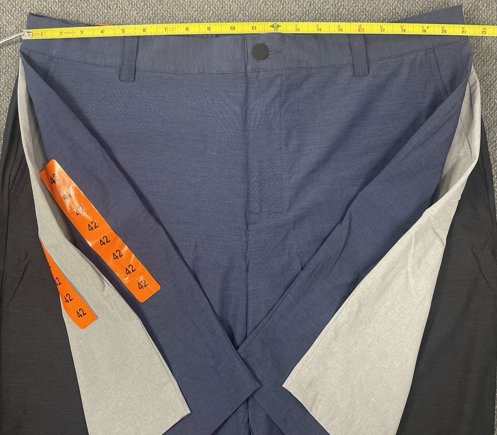 Banana Republic Men’s Lot of 3 Flat Front Shorts Size 42 Black, Gray & Blue NWT