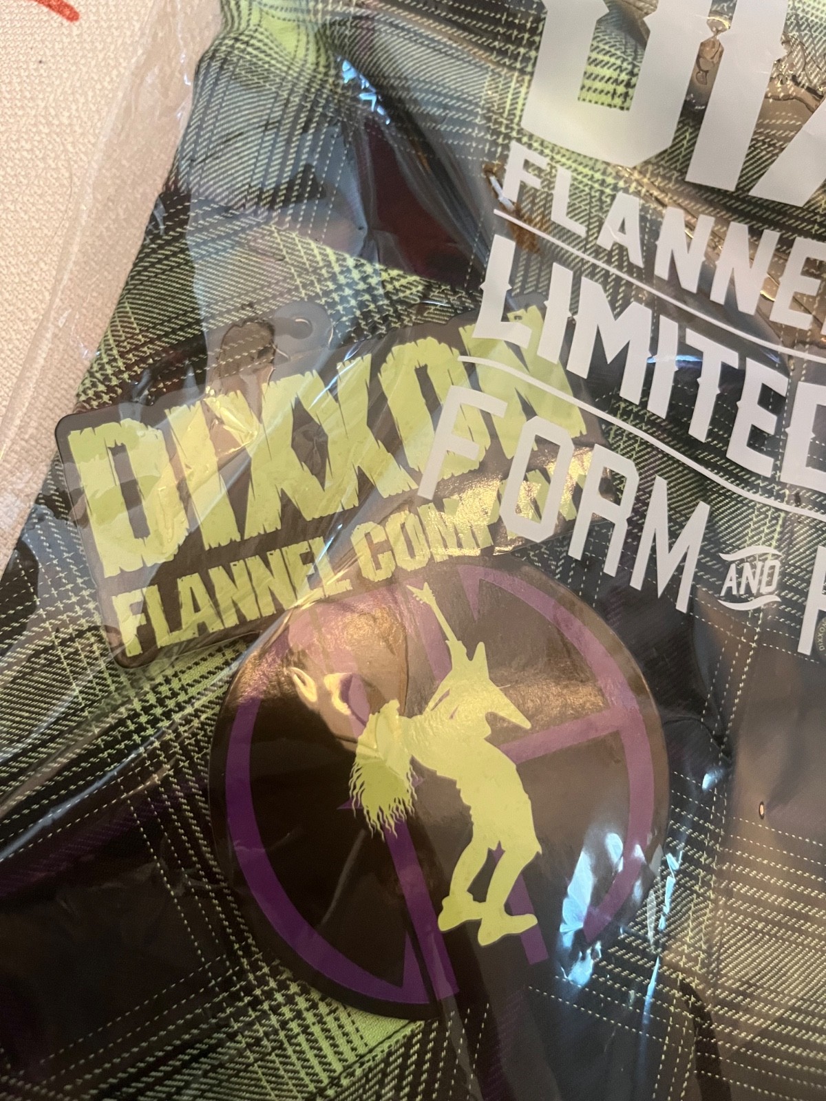 Dixxon Flannel DIMEBAG DARRELL PANTERA FLANNEL. Men’s Large – New In Bag.