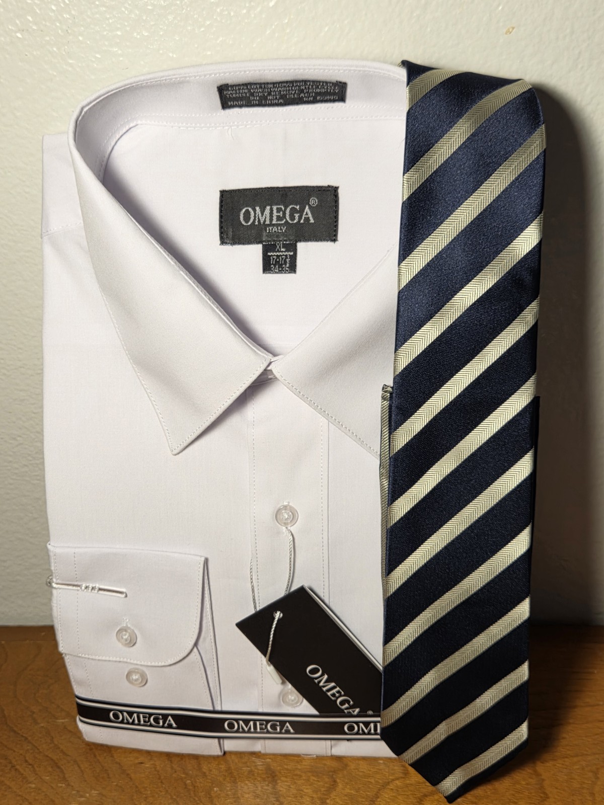 Fathers Day Gift Set White Buttoned Shirt XL/17 Navy Blue/Gold Tie+Greeting Card