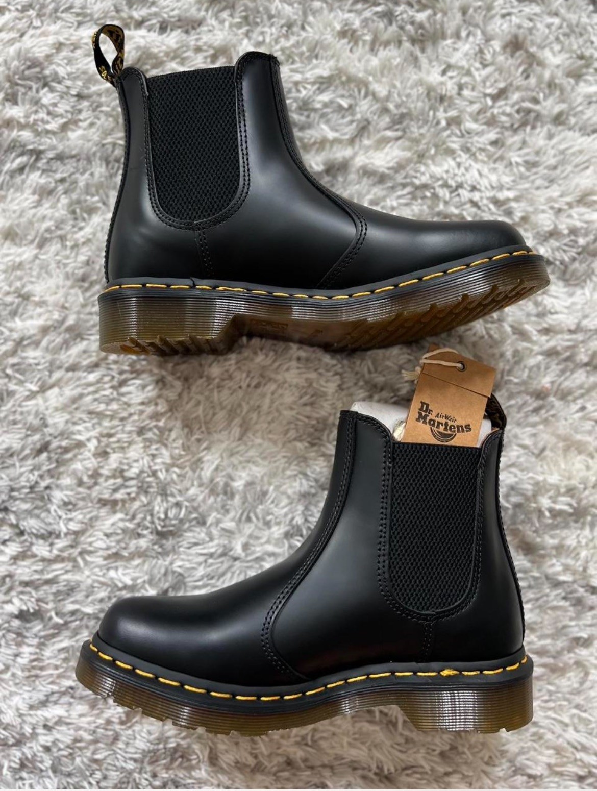 Dr Martens 2976 Black Classic Outdoor Women Size 7 Men Size 6 Chelsea Boots NWT