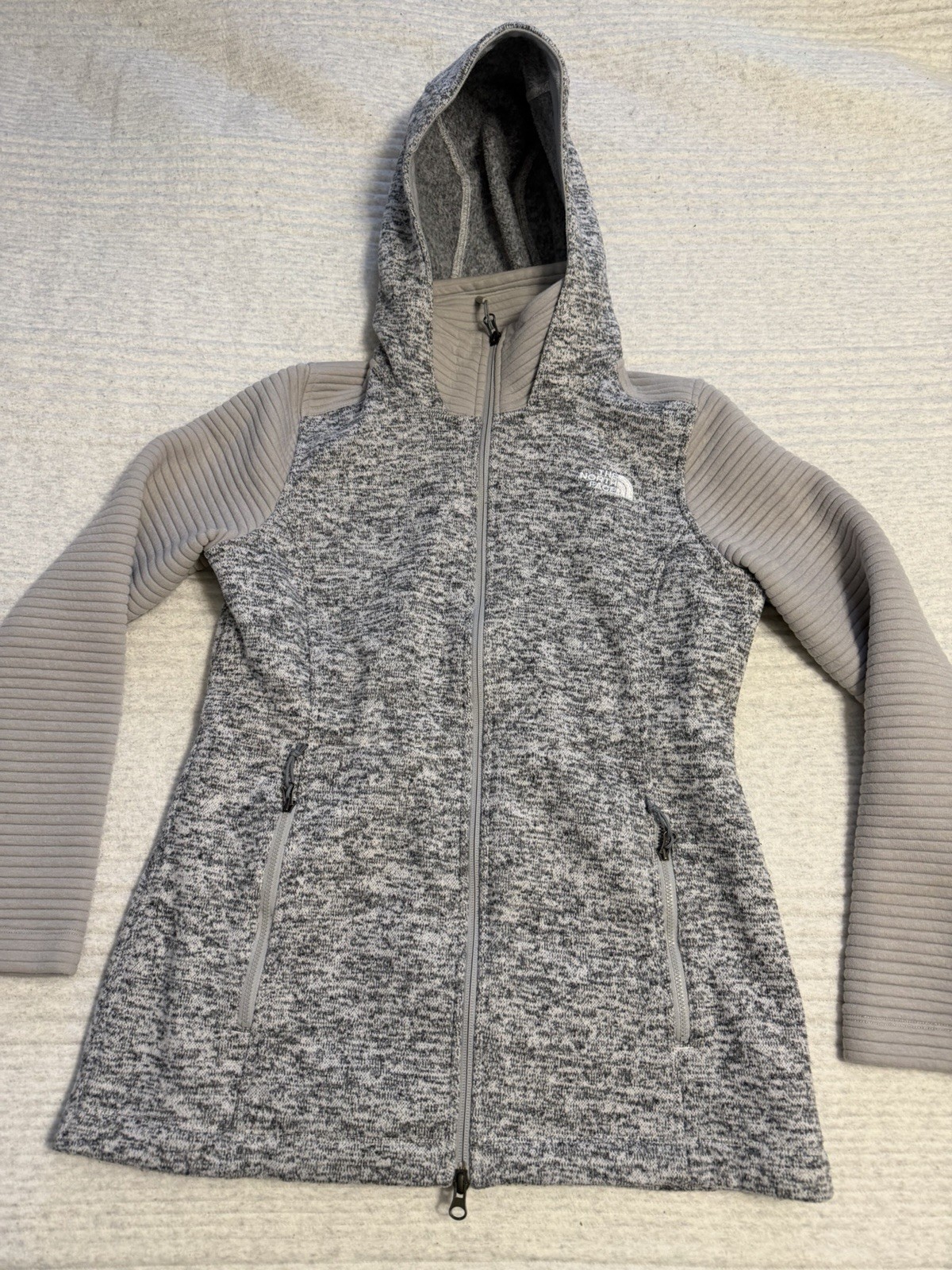 The North Face Women’s Two-Tone Dark/Light Gray Full Zip Jacket Lightweight