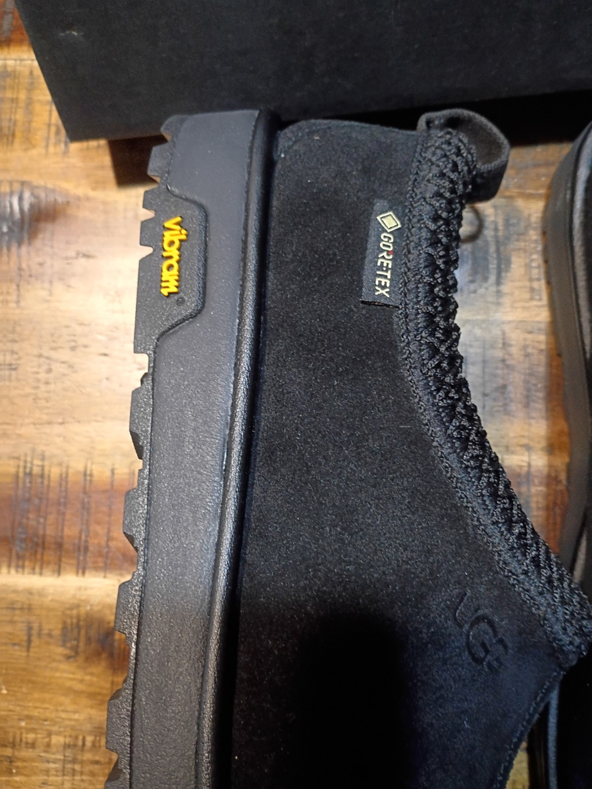Mens UGG Tasman GORE-TEX & Vibram BLACK Suede & Sherpa 1171304-BLK Sz 10 New