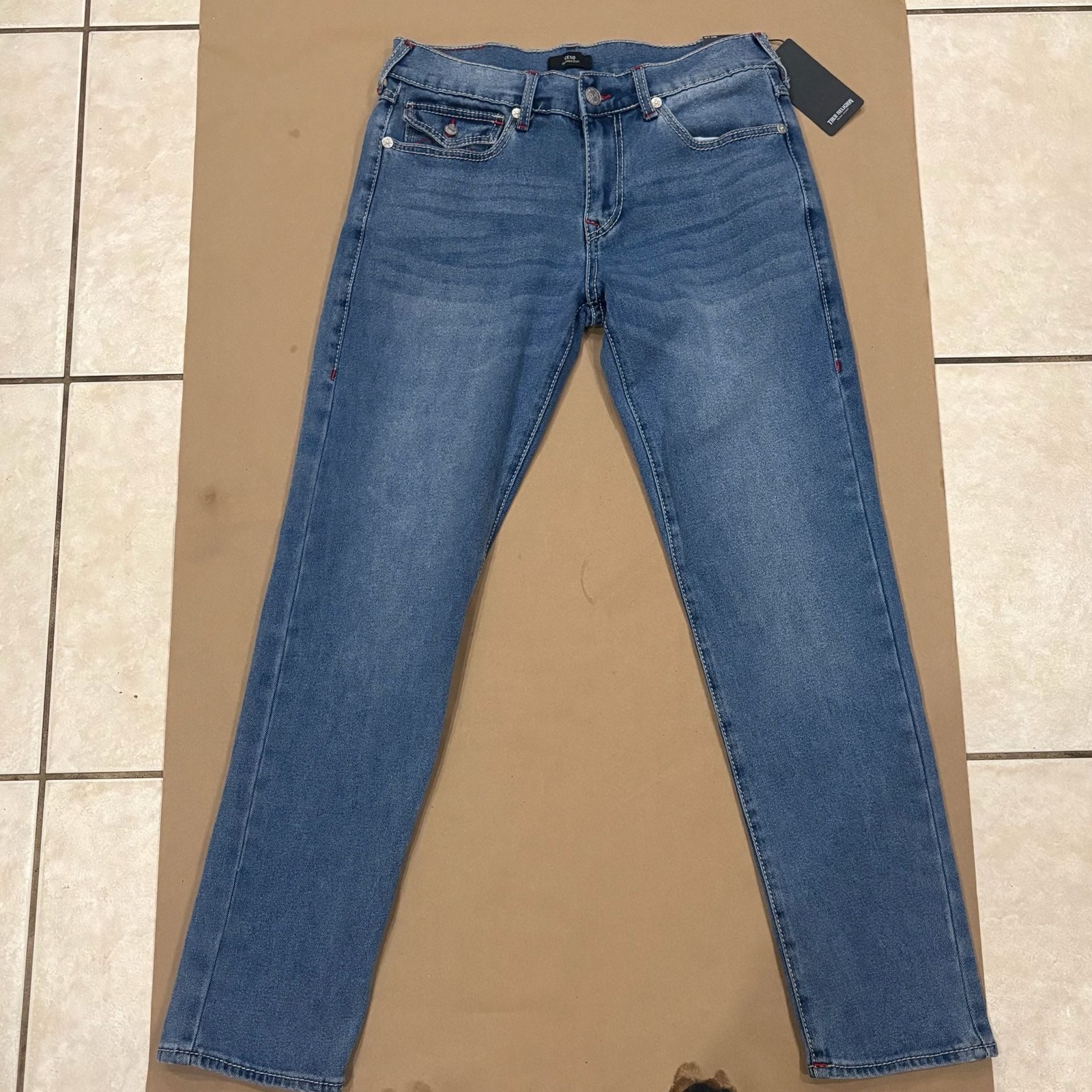True Religion Geno Relaxed Slim Jeans in W31 L32