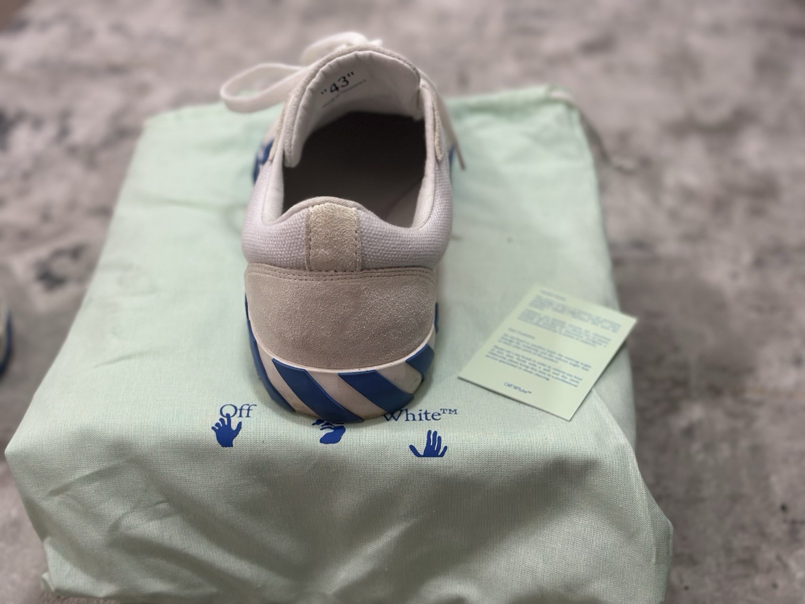 Authentic Off-White shoes amazing condition with bag and box us 10 eu 43
