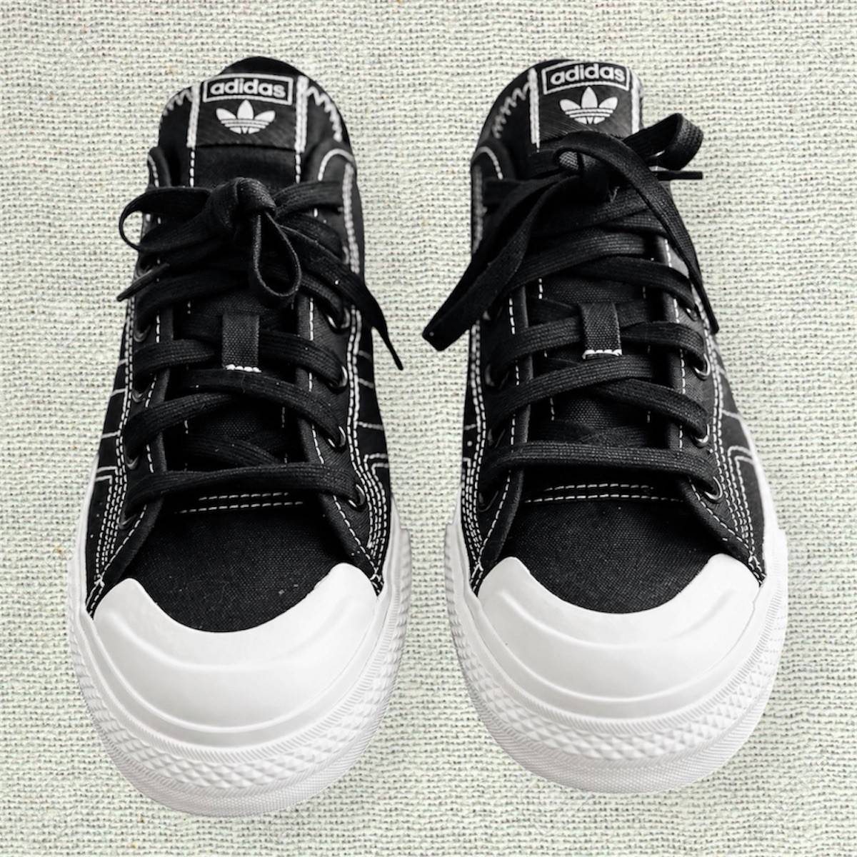 Adidas Nizza Black/White Low Top Lace-Up Sneakers Rubber Outsole Solid