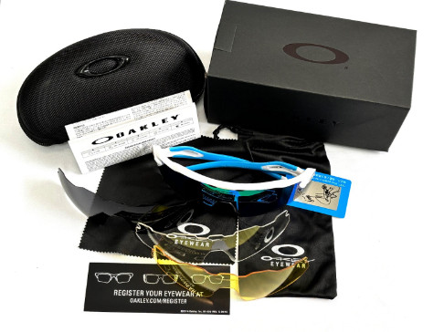 NEW Oakley Radar EV Patn Sunglasses White Frame Blue Prizm Lenses OO9208