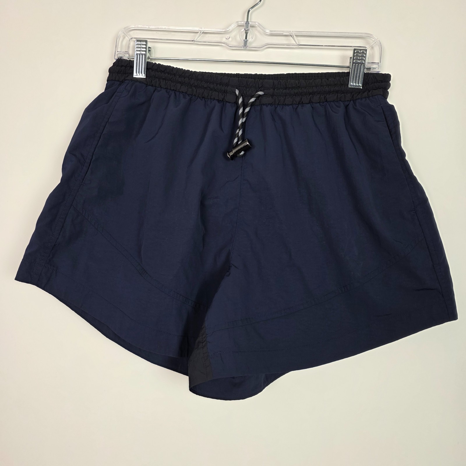 Lululemon Evergreen Water Repellent Activewear Running Womens Size 4 Blue Shorts