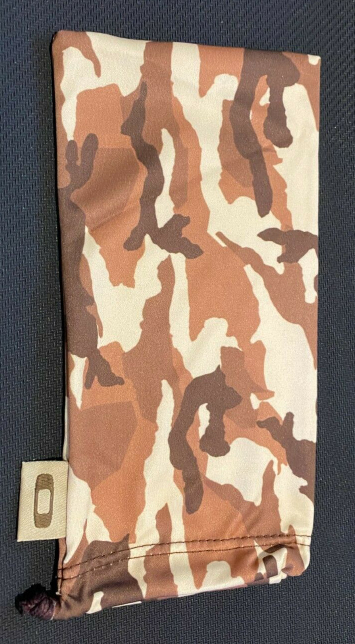 OAKLEY DESERT CAMO MICROFIBER POUCH BAG CLOTH MICROBAG BRAND NEW COLLECTOR RARE