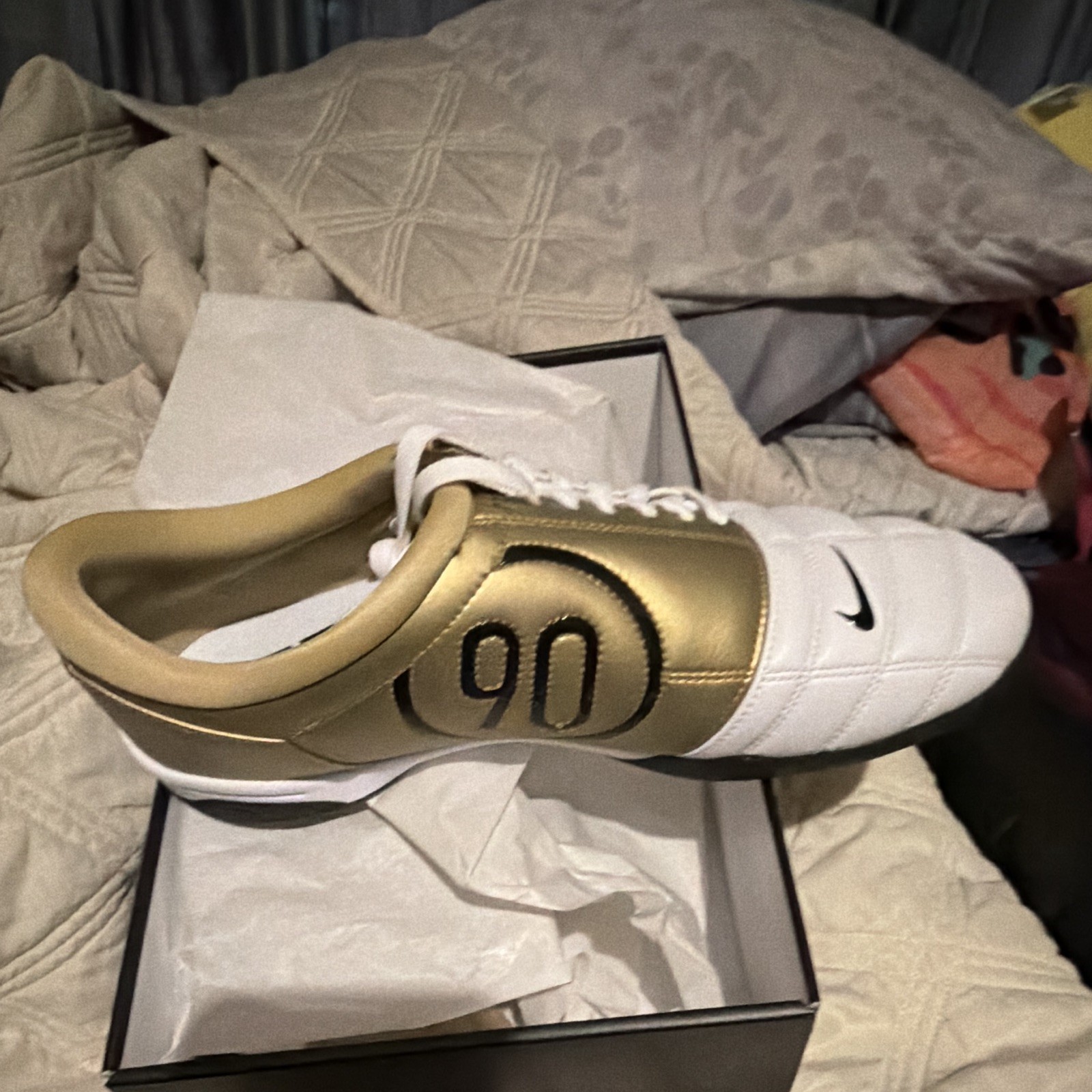 Nike Total 90 III Low Top Soccer Sneaker Lace-Up White/Gold/Black Colorblock