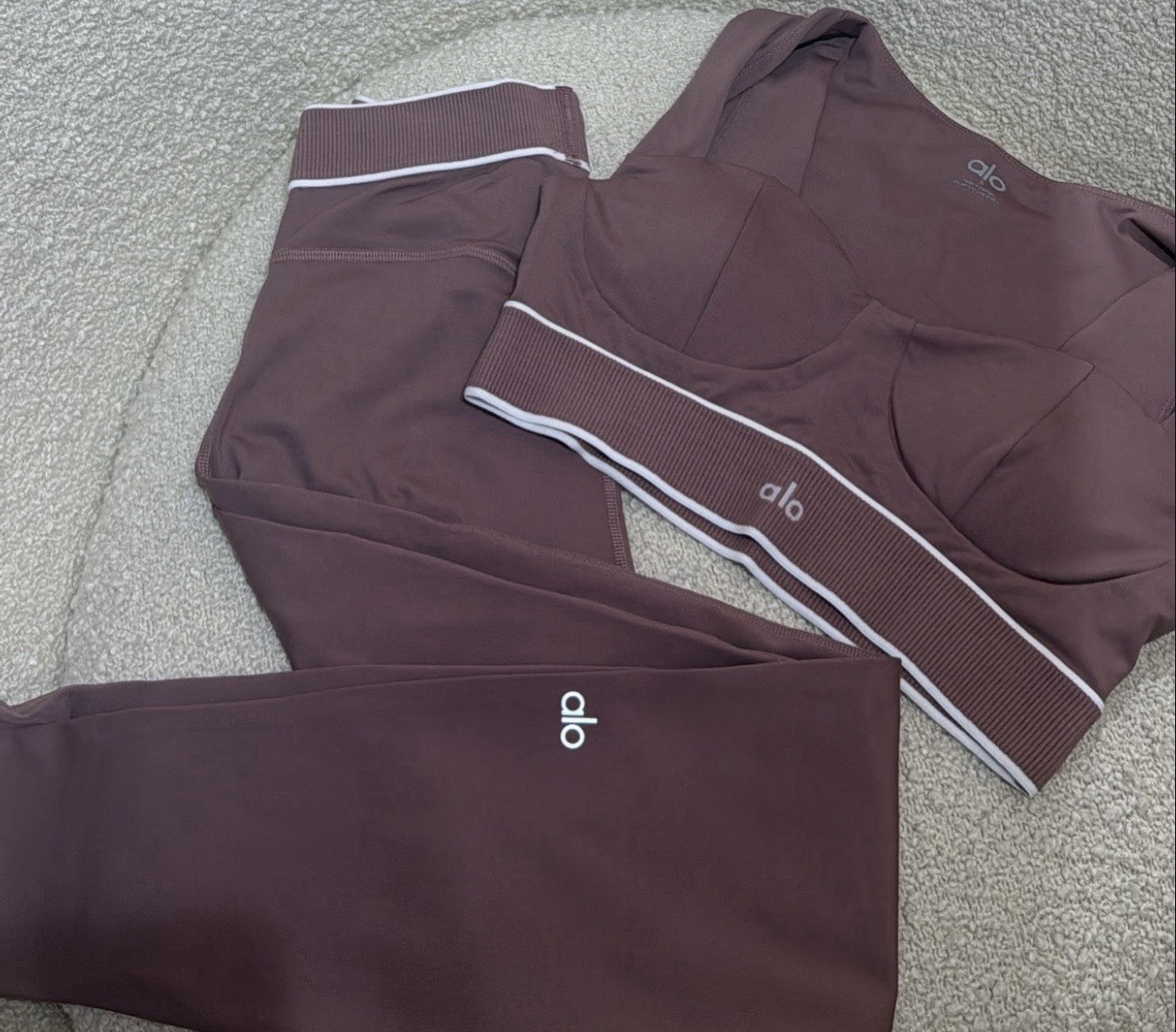 Alo Women’s 2-Piece Brown Activewear Set Size S Leggings & Sports Bra